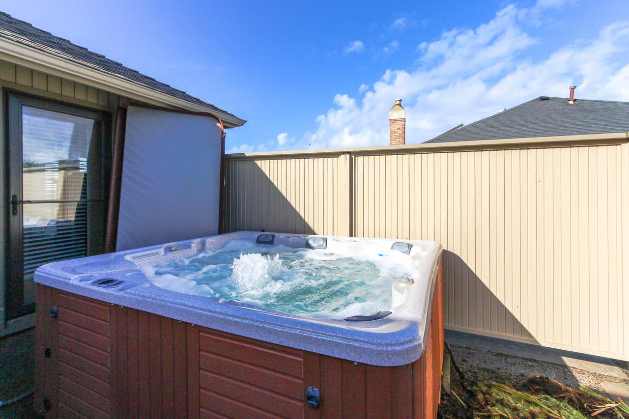 Yaquina Lighthouse Home - thumb 4