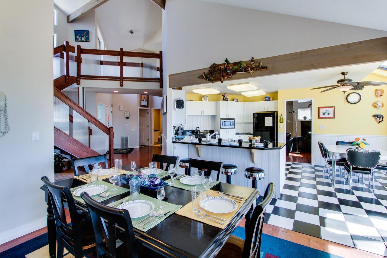 Yaquina Lighthouse Home - thumb 19