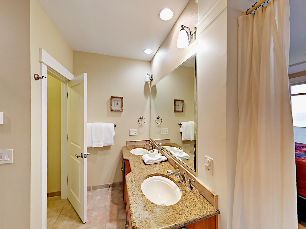 1125 NW Spring St Condo Unit A-203 - thumb 5