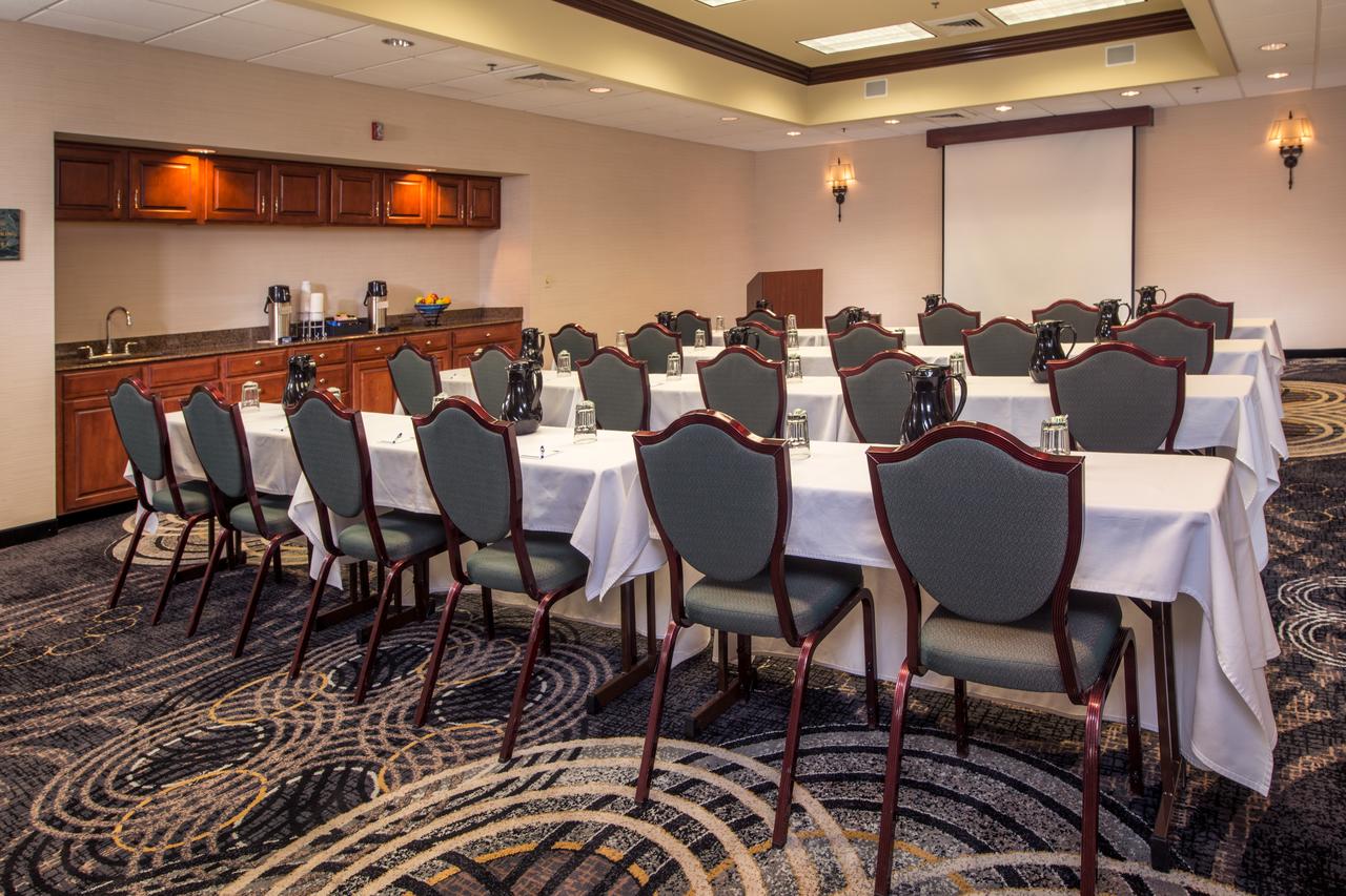 Holiday Inn Express State College At Williamsburg Square - thumb 27