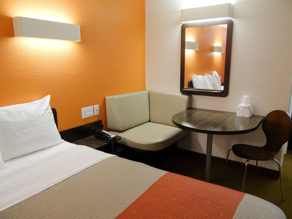 Motel 6 Erie - thumb 44