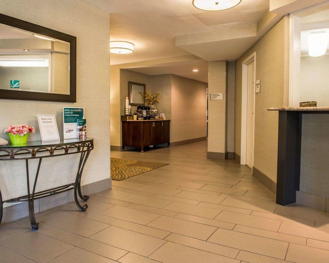 Quality Inn University Center - thumb 3