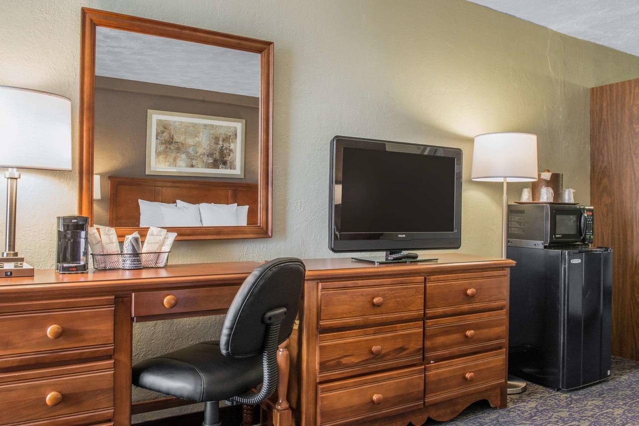 Quality Inn University Center - thumb 12