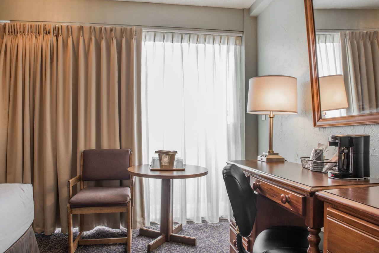 Quality Inn University Center - thumb 18