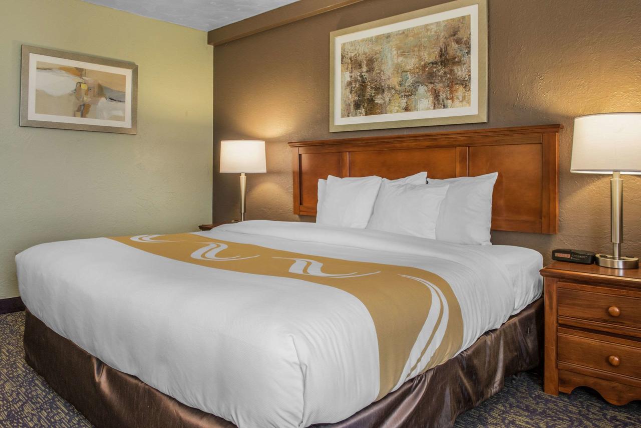 Quality Inn University Center - thumb 31