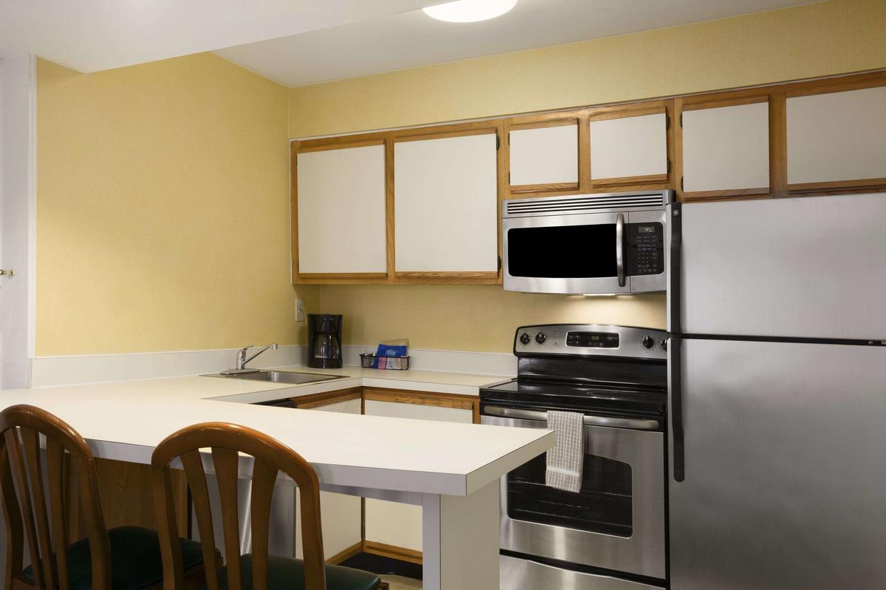 Hawthorn Suites By Wyndham Philadelphia Airport - thumb 25