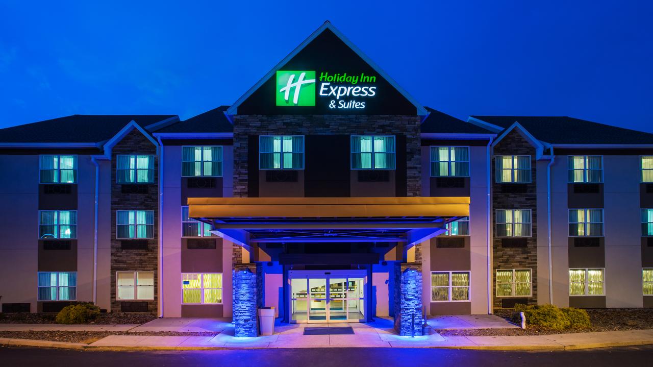 Holiday Inn Express & Suites Wyomissing - thumb 0
