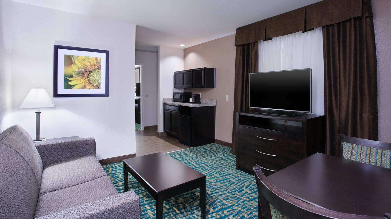 Holiday Inn Express & Suites Wyomissing - thumb 9