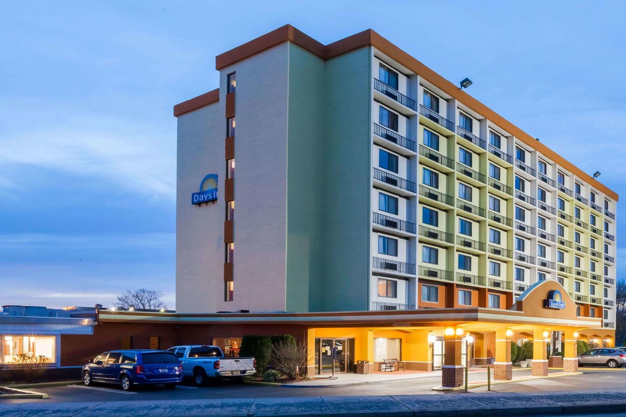 Days Inn By Wyndham Chester Philadelphia Airport - thumb 1