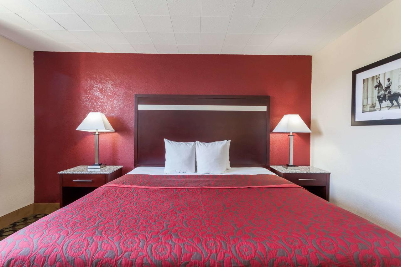 Days Inn By Wyndham Chester Philadelphia Airport - thumb 11