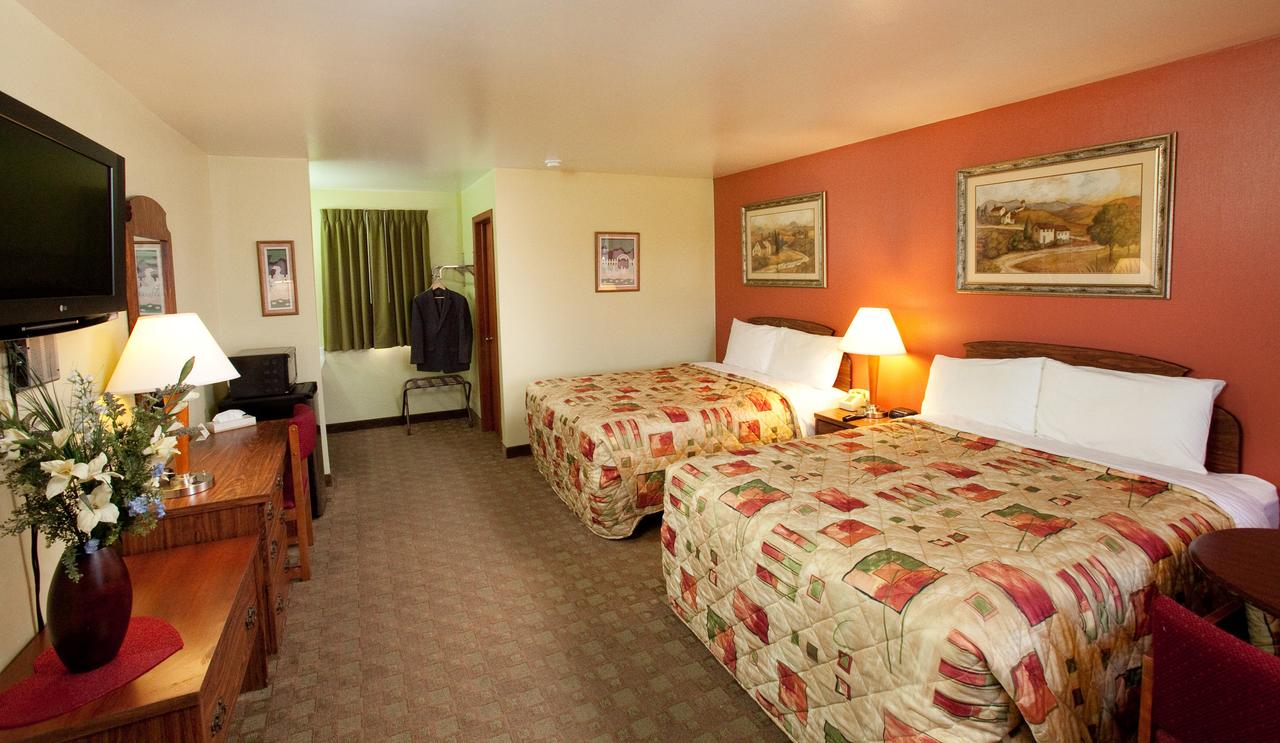 Weathervane Motor Court - thumb 3