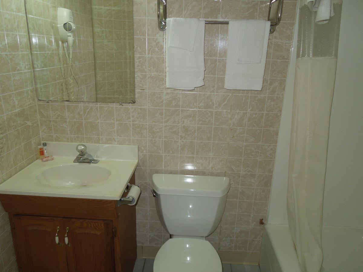 Red Carpet Inn Ronks - thumb 28