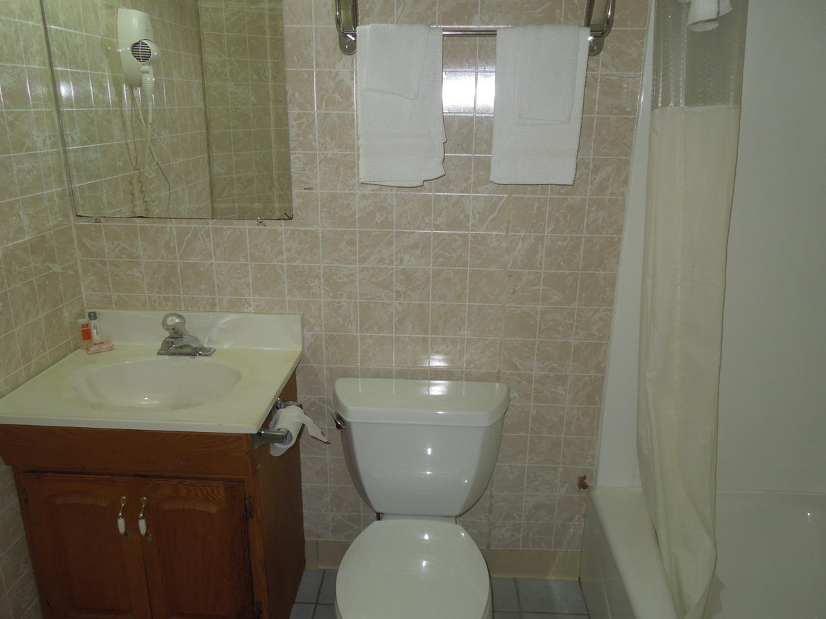 Red Carpet Inn Ronks - thumb 25