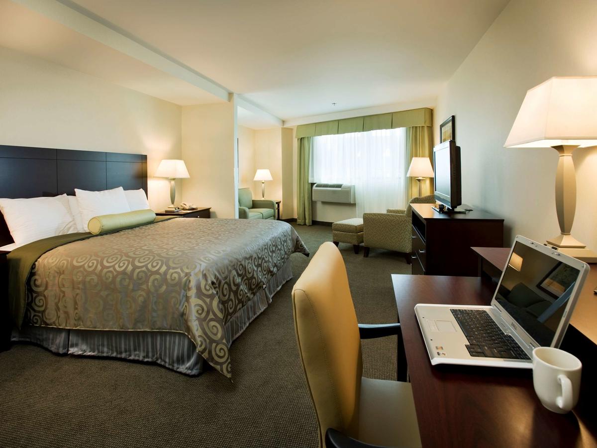 Best Western Plus Philadelphia Airport South - At Widener University - thumb 8