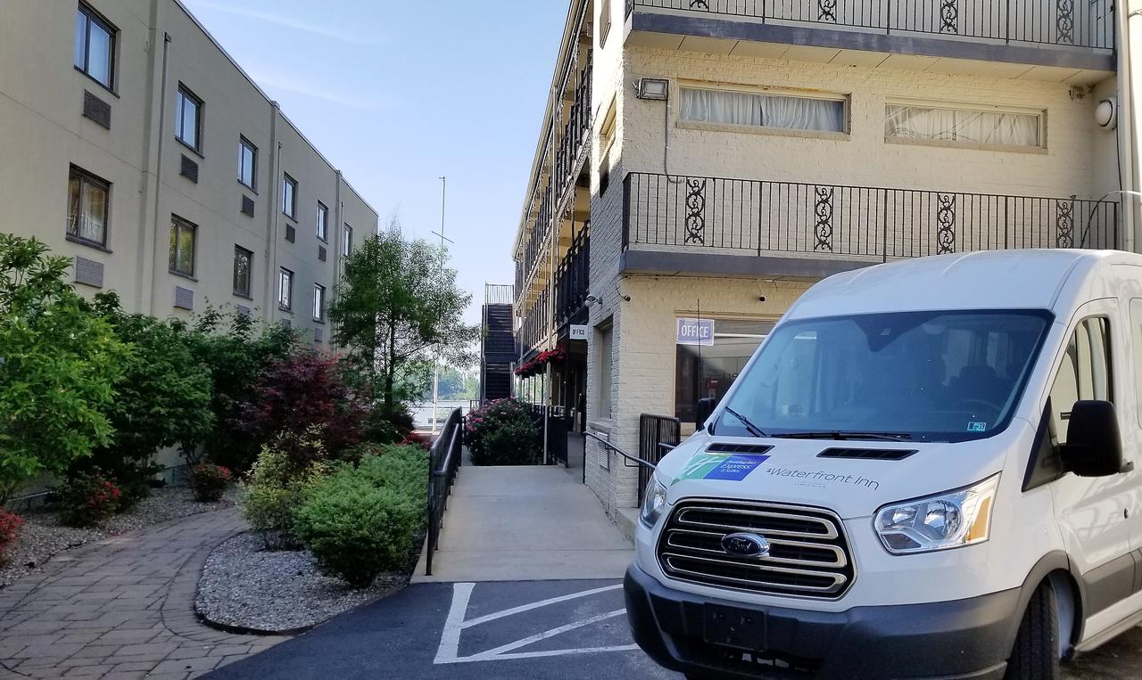Airport Waterfront Inn - thumb 43