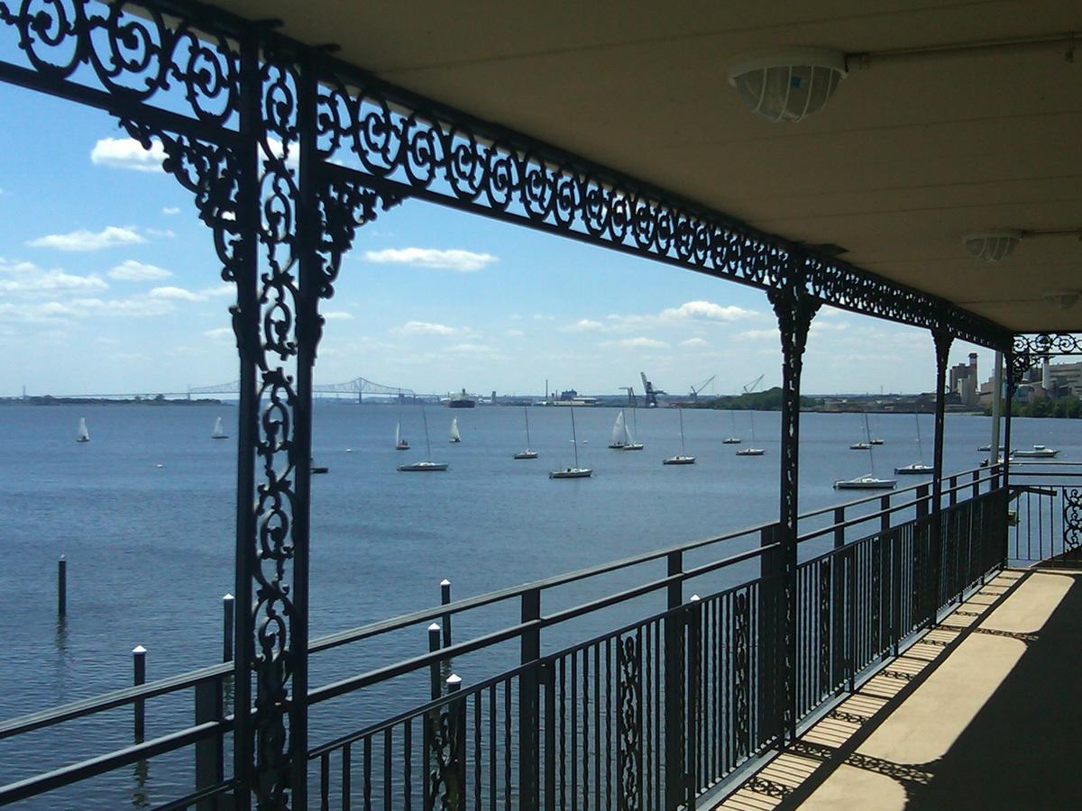 Airport Waterfront Inn - thumb 36
