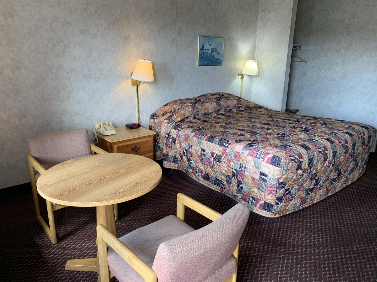 Olde Amish Inn - thumb 7