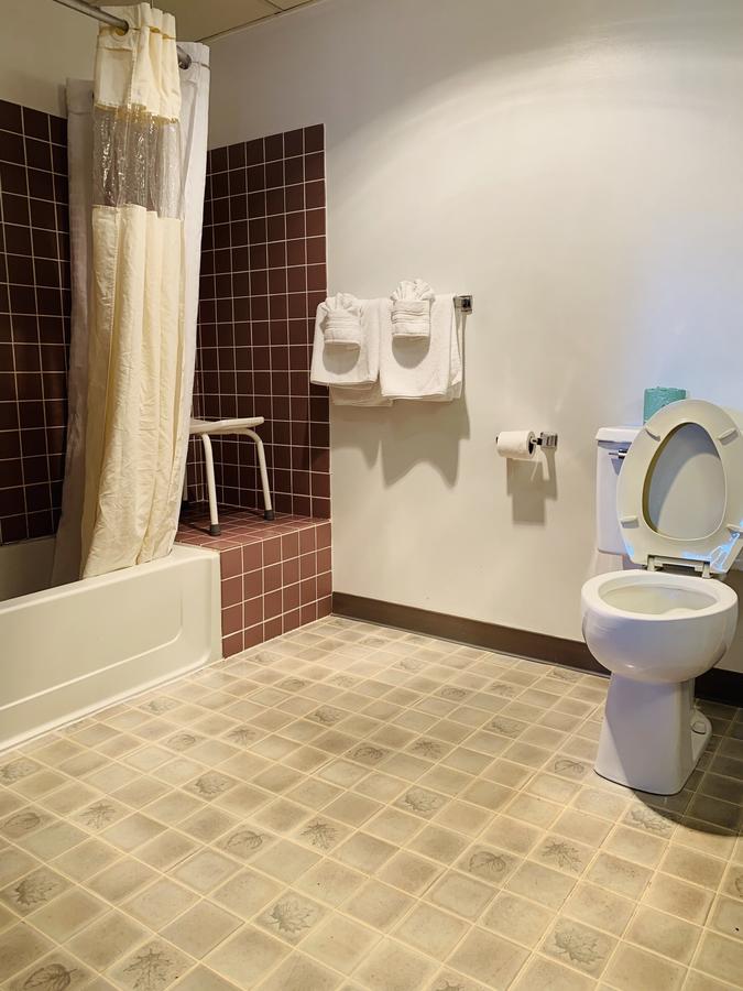 Olde Amish Inn - thumb 5