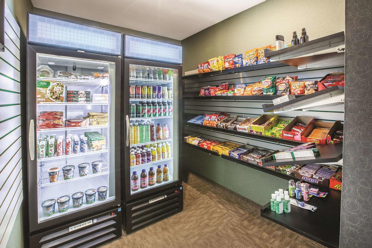 La Quinta By Wyndham Erie - thumb 6