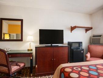 Super 8 By Wyndham Brookville - thumb 11