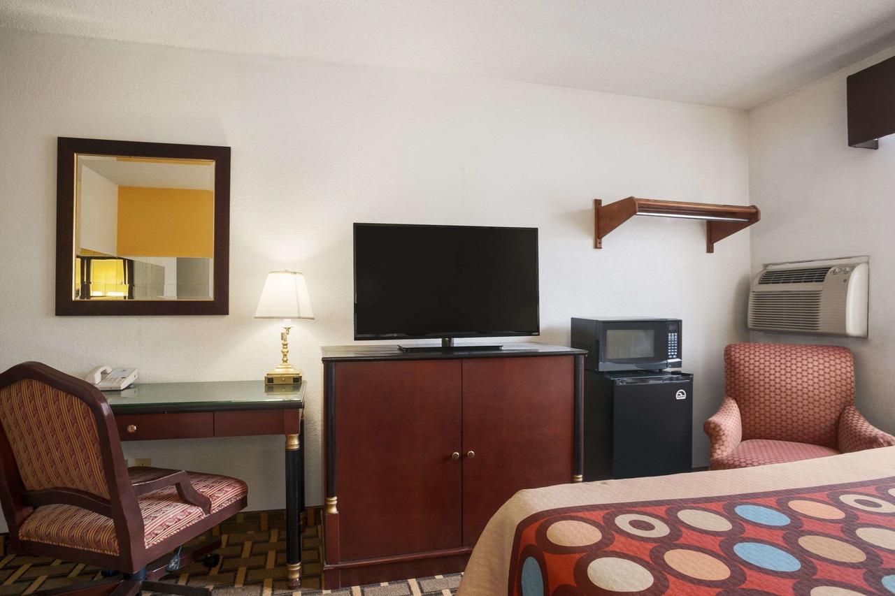 Super 8 By Wyndham Brookville - thumb 28