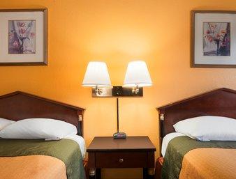 Super 8 By Wyndham Brookville - thumb 9