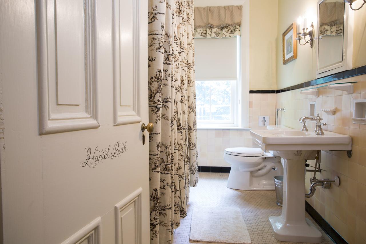 The Hollinger House - thumb 35