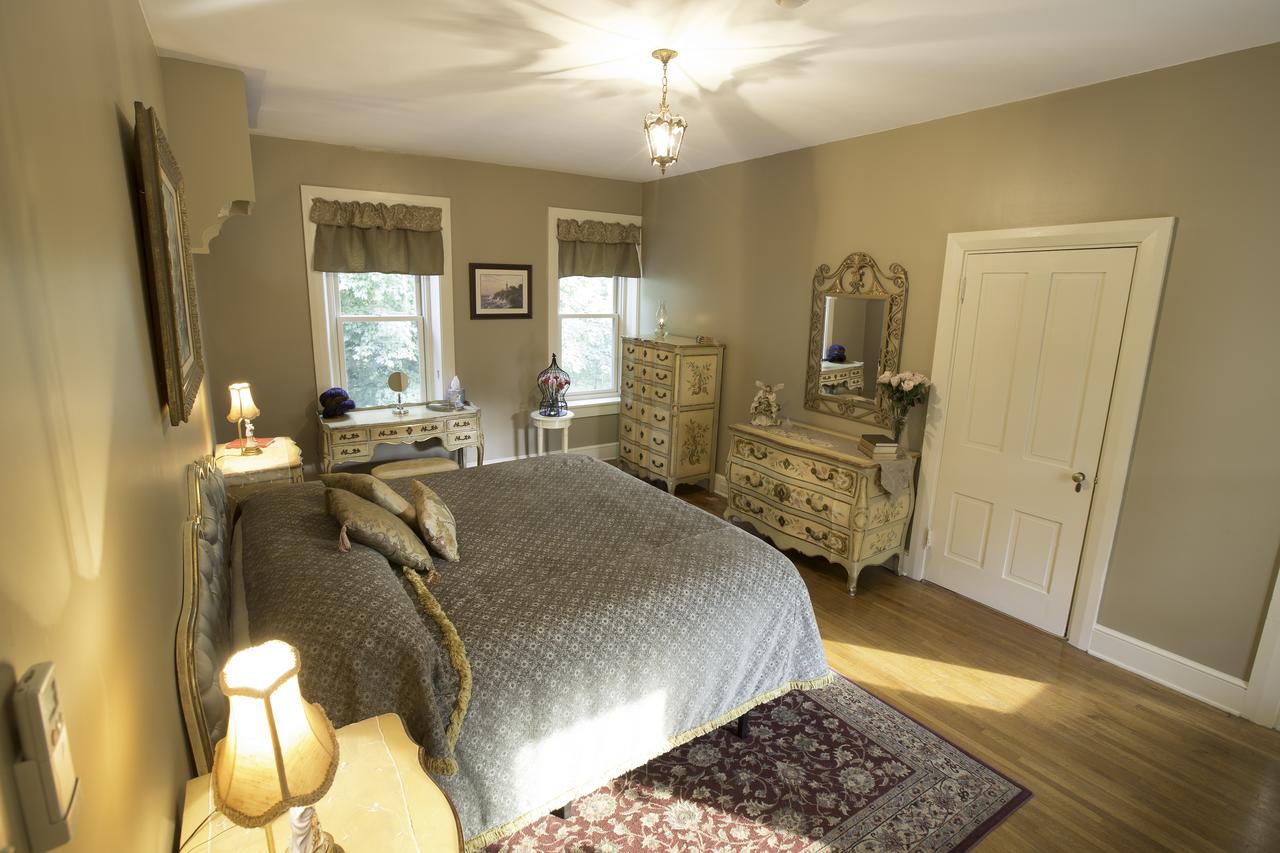 The Hollinger House - thumb 13