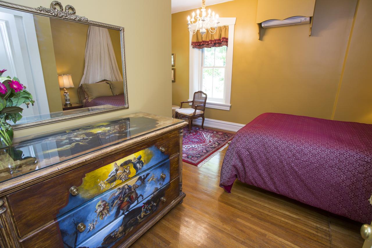 The Hollinger House - thumb 11