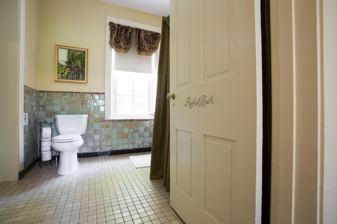 The Hollinger House - thumb 27