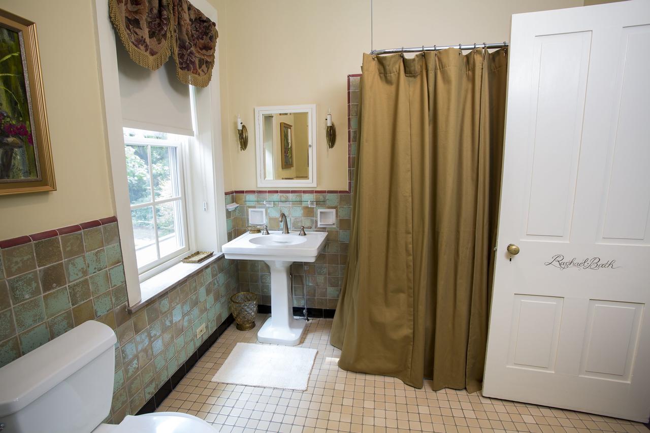 The Hollinger House - thumb 34