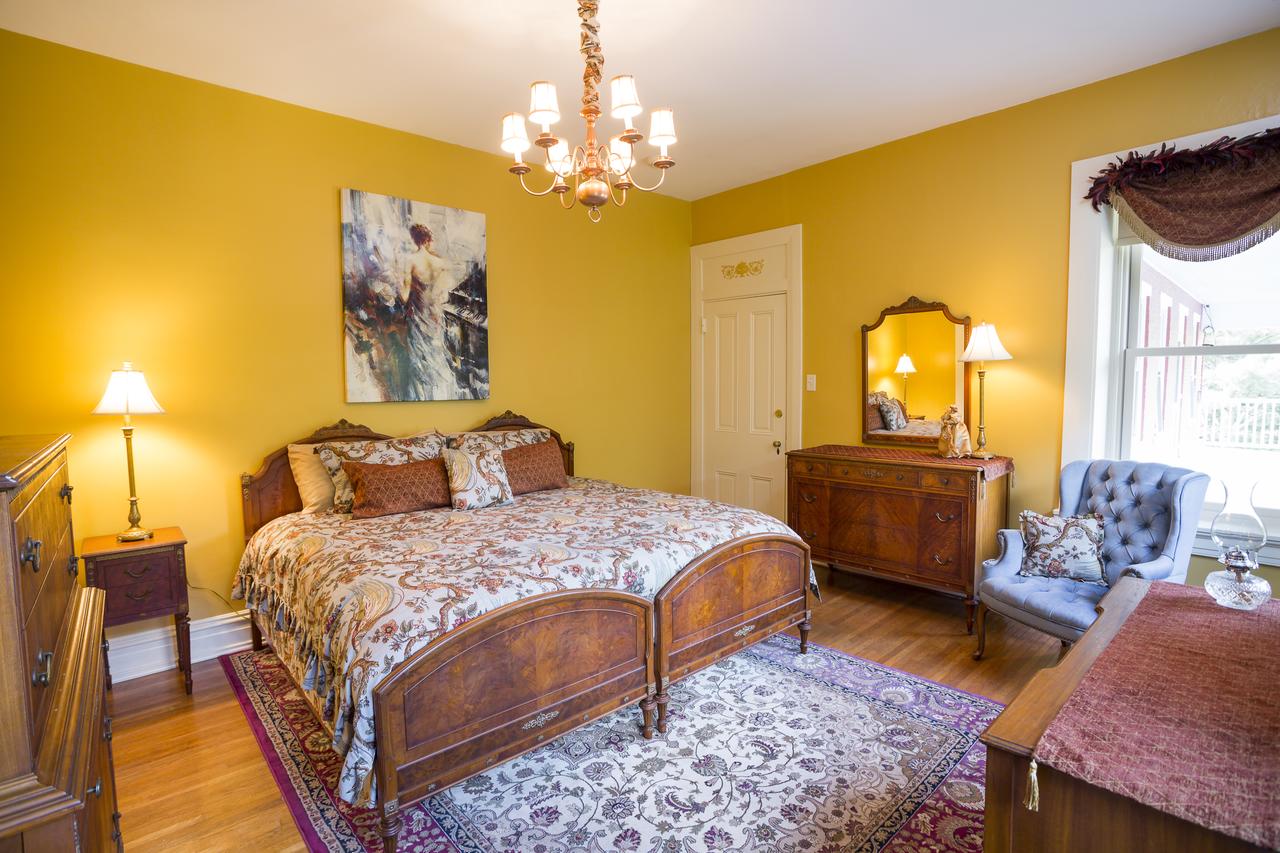 The Hollinger House - thumb 41