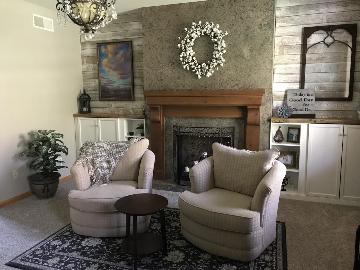 Mt. Nittany Hideaway - Beautiful And Spacious Home - thumb 21