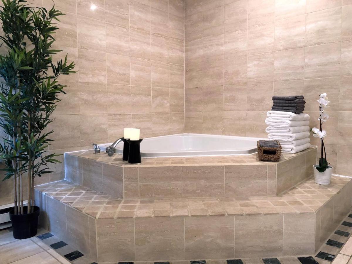 Midtown Village Townhouse (Center City) - thumb 11