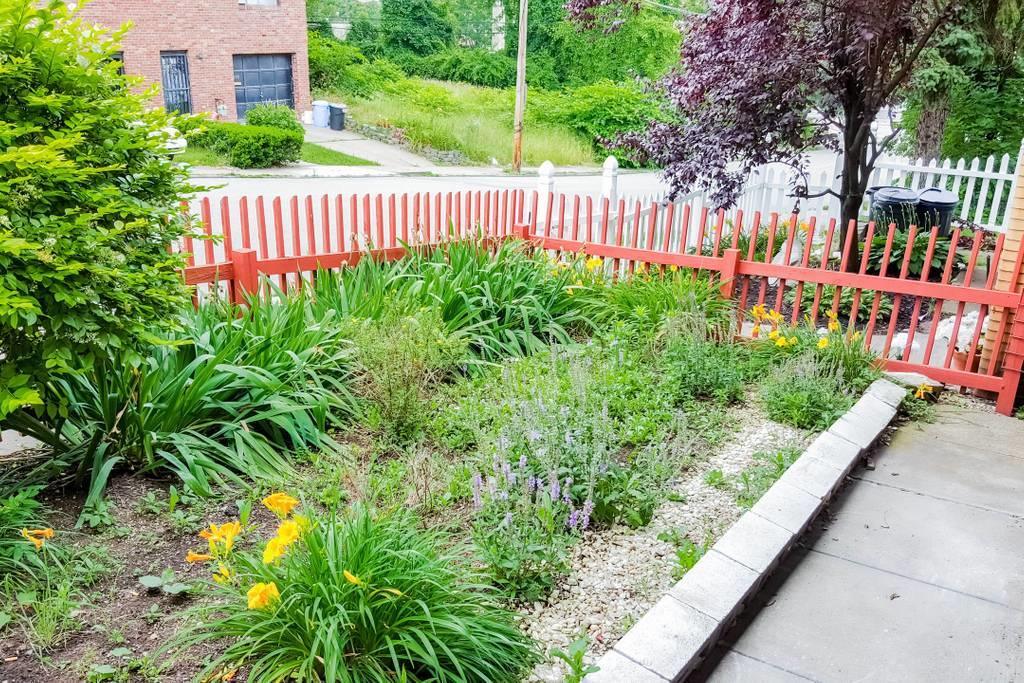 Easy Access To Stadiums - thumb 5