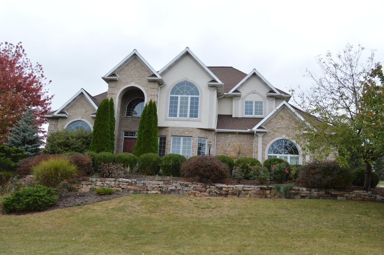 Beautiful Home- Prime Location, View Of Beaver Stadium - thumb 0