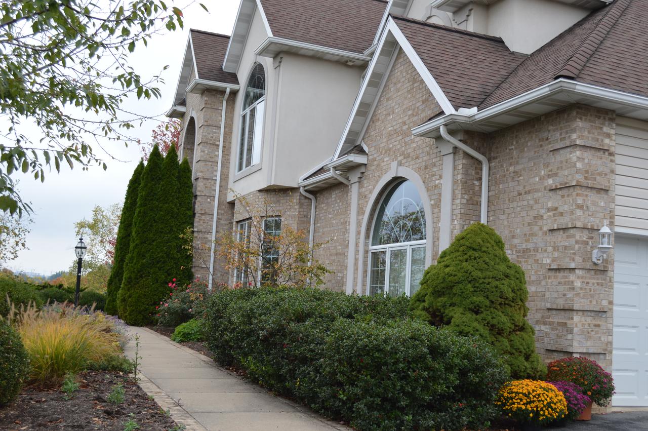 Beautiful Home- Prime Location, View Of Beaver Stadium - thumb 6