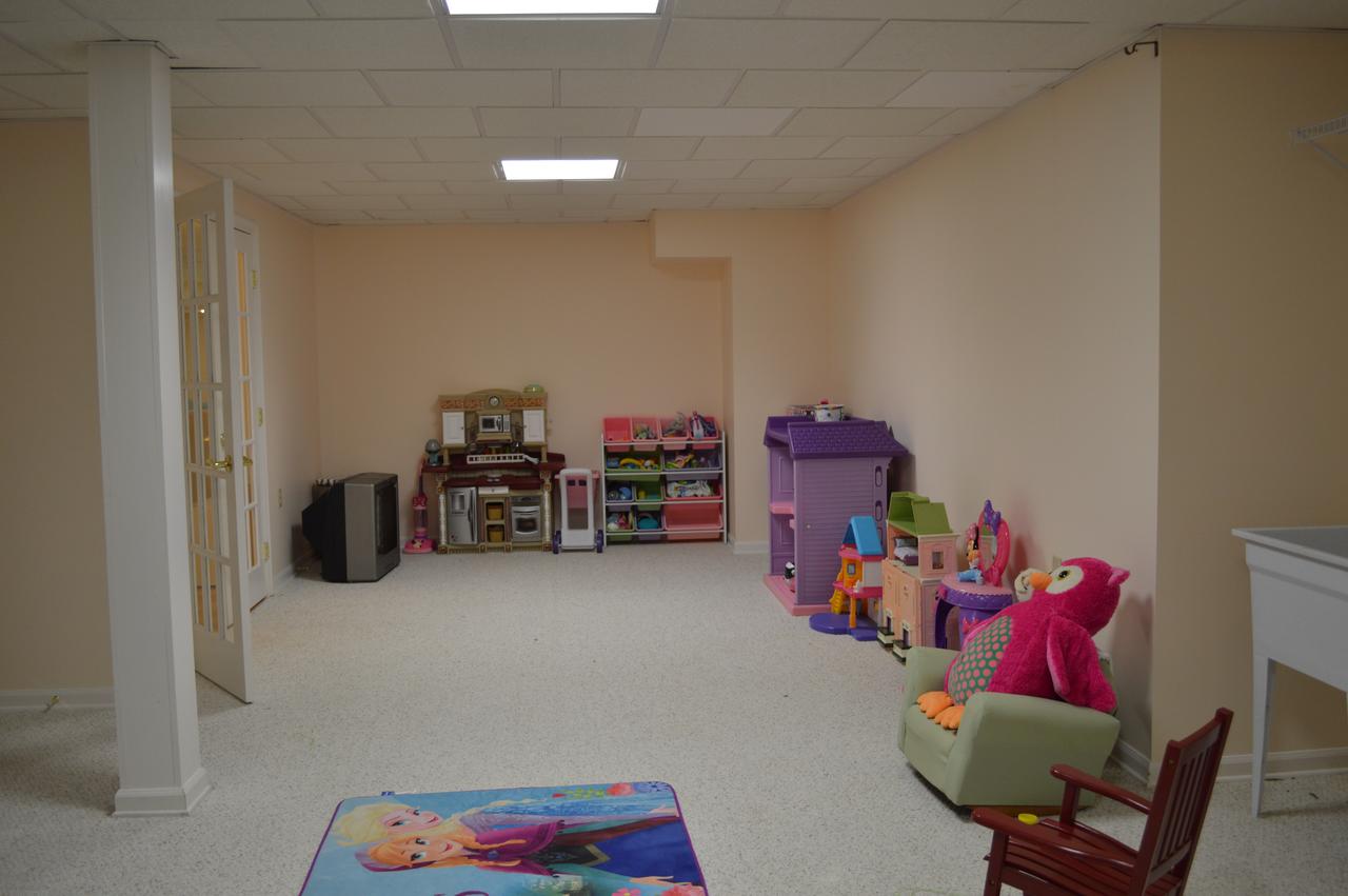 Beautiful Home- Prime Location, View Of Beaver Stadium - thumb 20