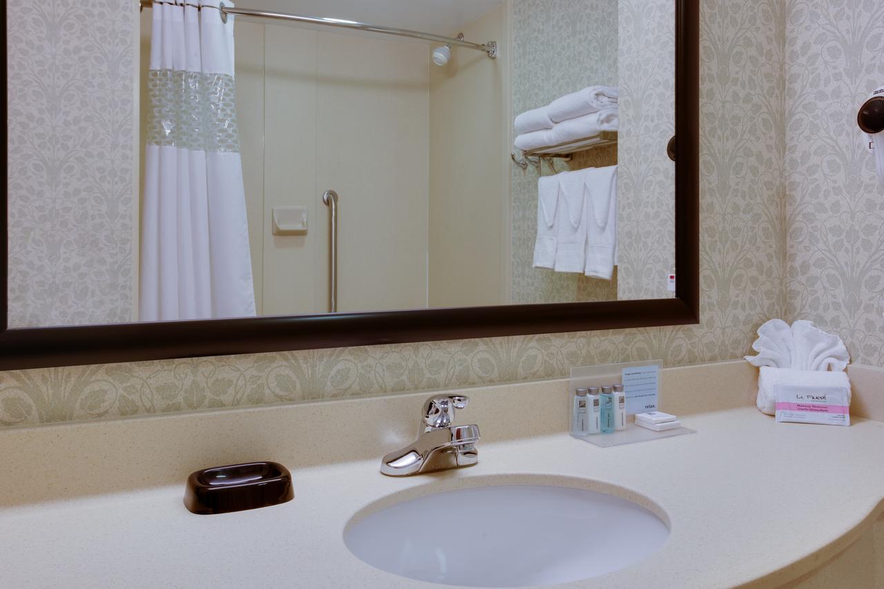 Hampton Inn Shrewsbury - thumb 32