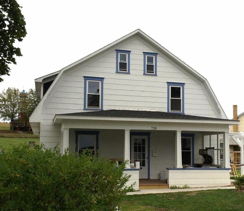 Blue And White Cottage - thumb 38