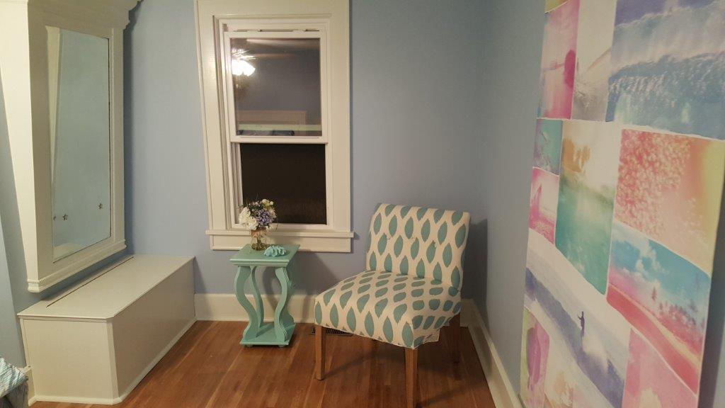 Blue And White Cottage - thumb 31