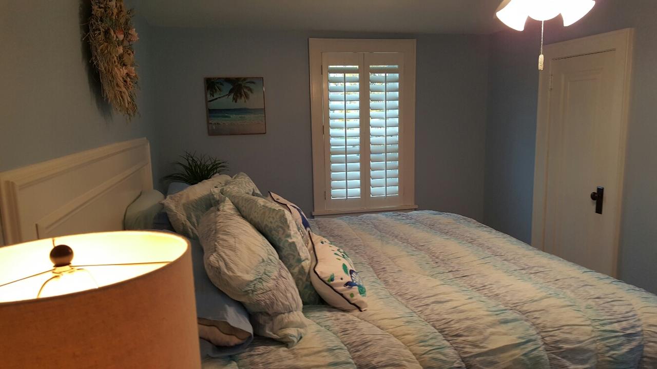 Blue And White Cottage - thumb 7