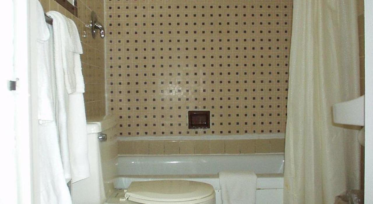 The Hollander Motel - thumb 17