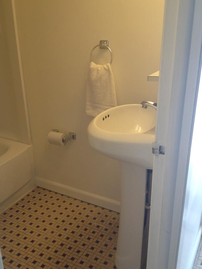 The Hollander Motel - thumb 16