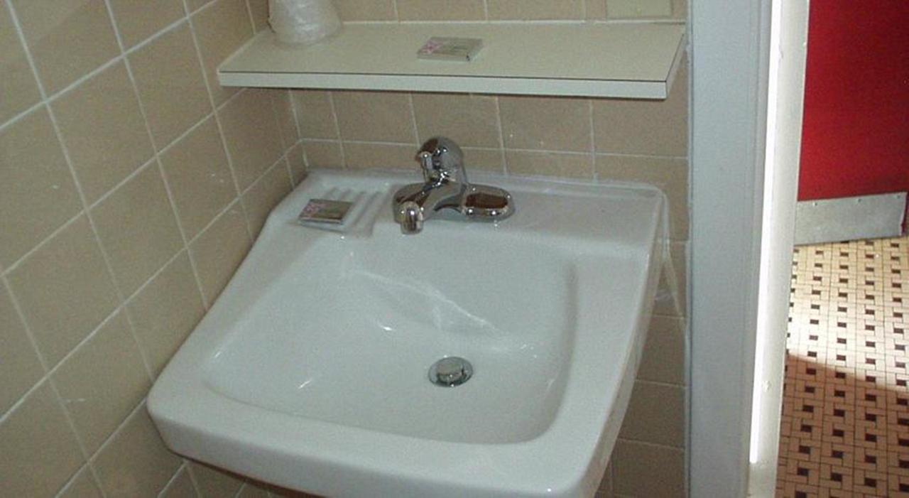 The Hollander Motel - thumb 18