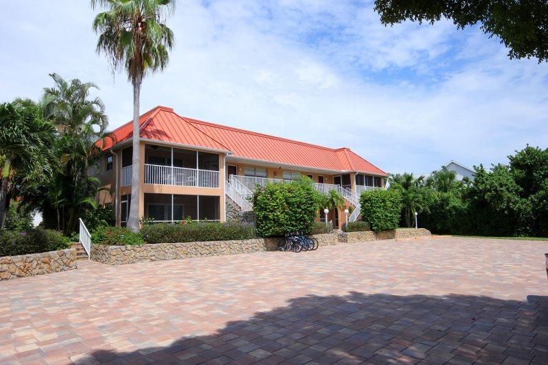 Sanibel Arms C6 - thumb 3