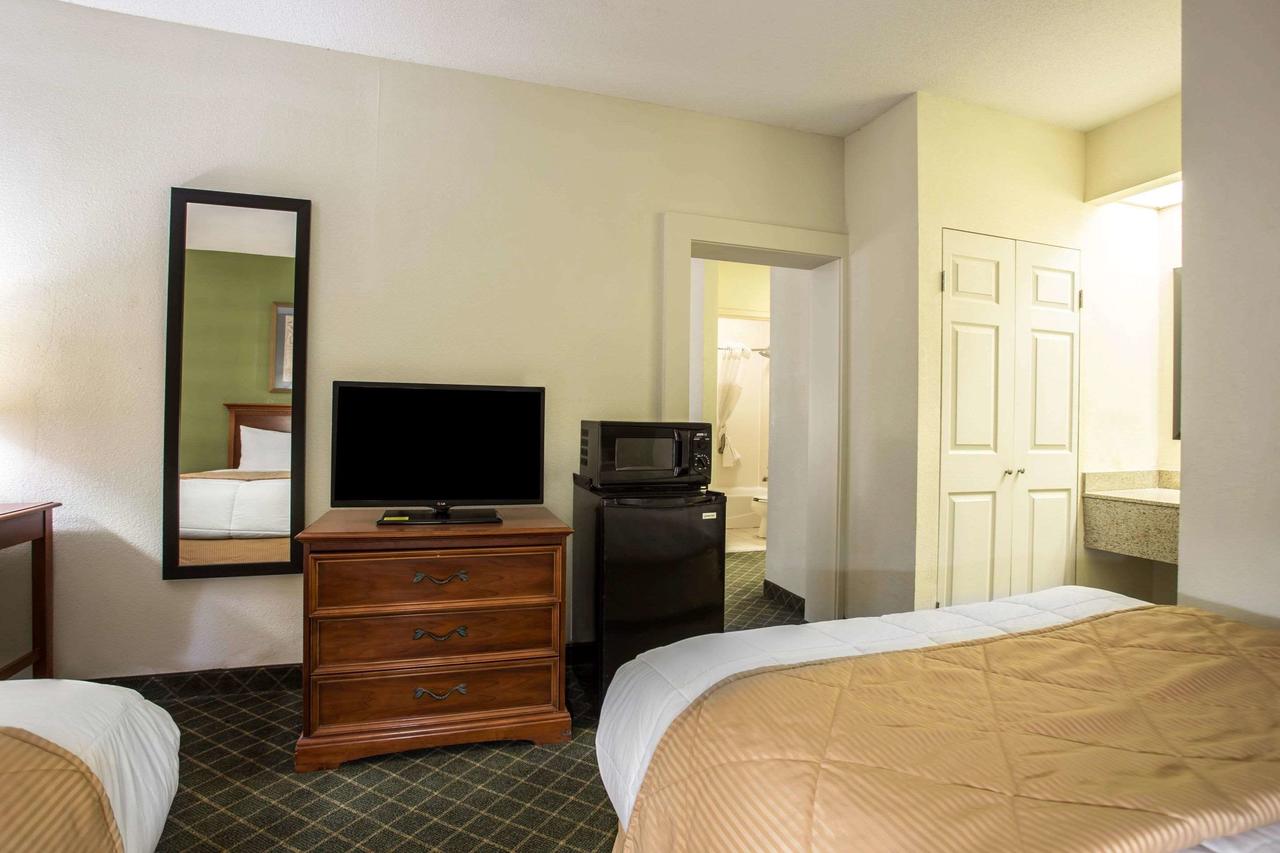 Clarion Inn & Suites Aiken - thumb 9