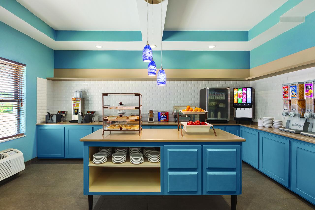 Country Inn & Suites By Radisson, Beaufort West, SC - thumb 10