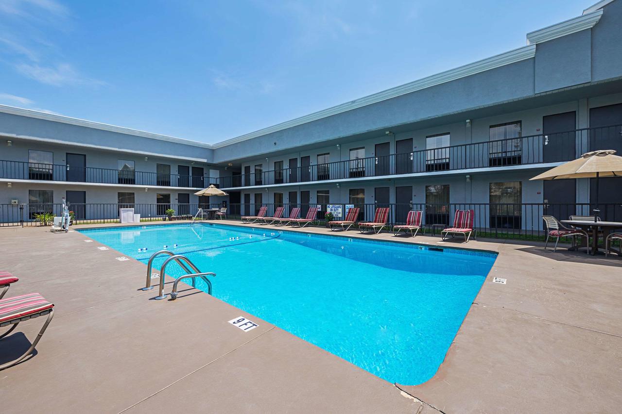 Quality Inn & Suites Greenville - Haywood Mall - thumb 36