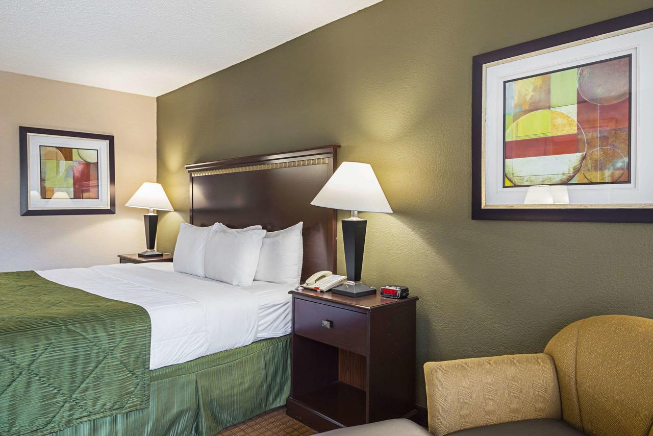 Quality Inn & Suites Greenville - Haywood Mall - thumb 6